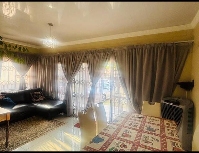 3 BEDROOM PROPERTY TO RENT IN CRESWELL PARK